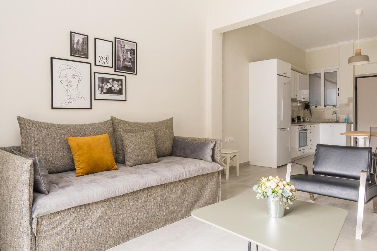 Sissy Apartment Kiáton Esterno foto